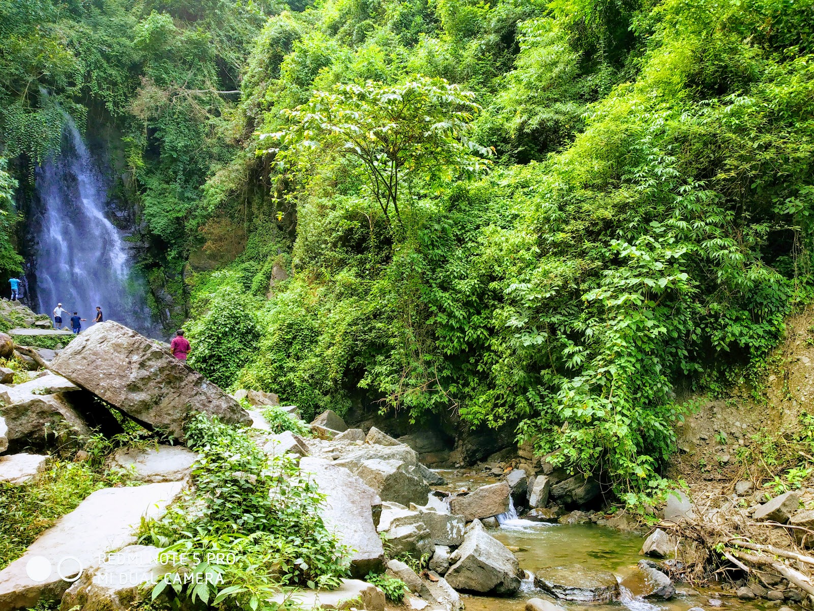 Sadu chiru waterfalls