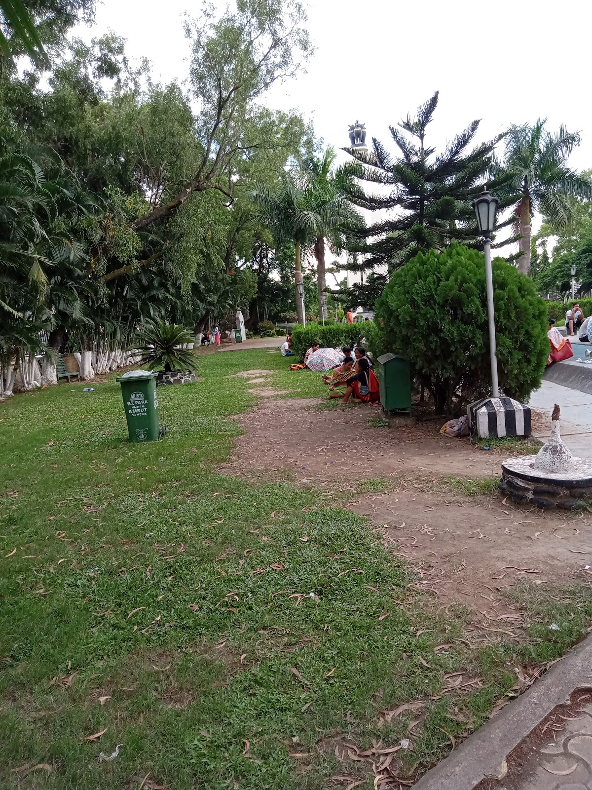 Shaheed Minar photo 3