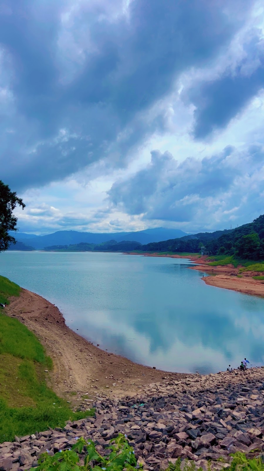 Umiam lake shillong photo 3