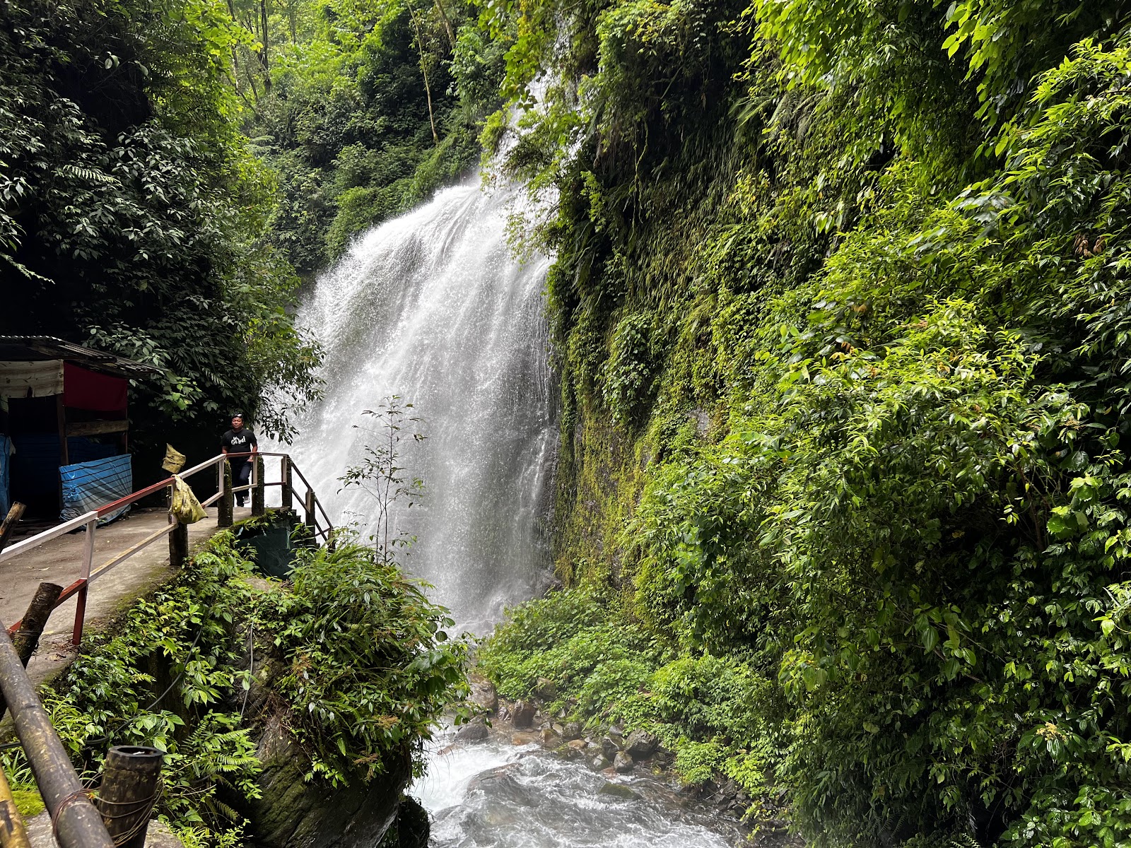 Kanchenjunga Falls photo 3